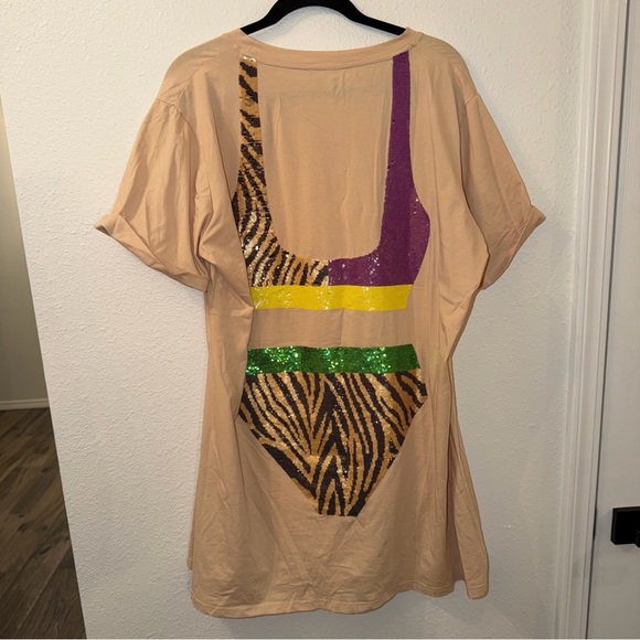 Queen of Sparkles Colorblock Tiger Bikini Coverup. - Picture 5 of 5